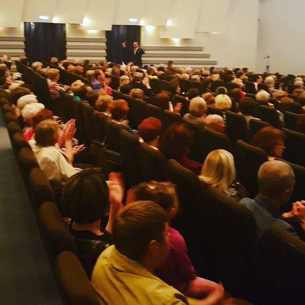 Андрей Ковалев поблагодарил всех кто пришел на его концерт в Подольске…